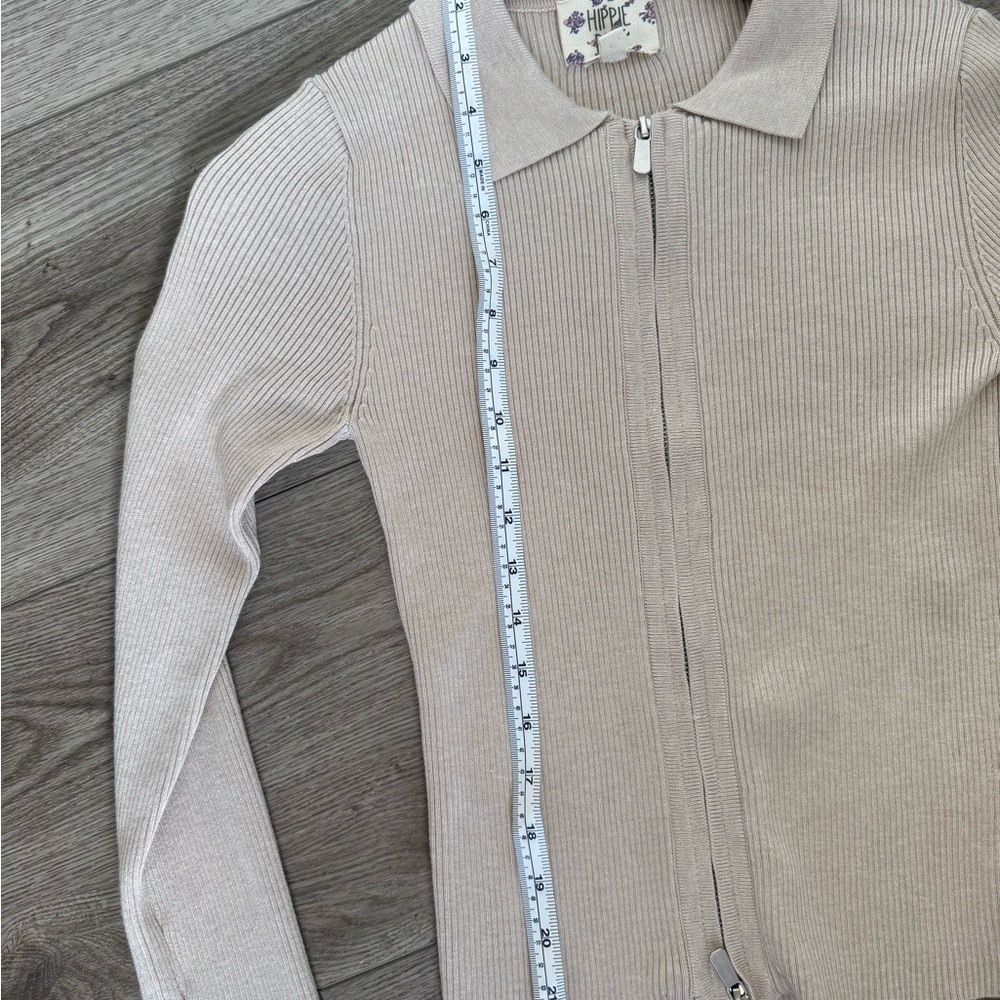 Beige Ribbed Zip-Up Cardigan size medium - Picture 10 of 10